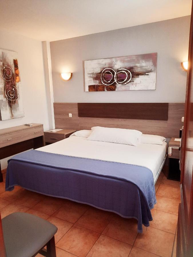 Hostal La Colonia Marbella Buitenkant foto